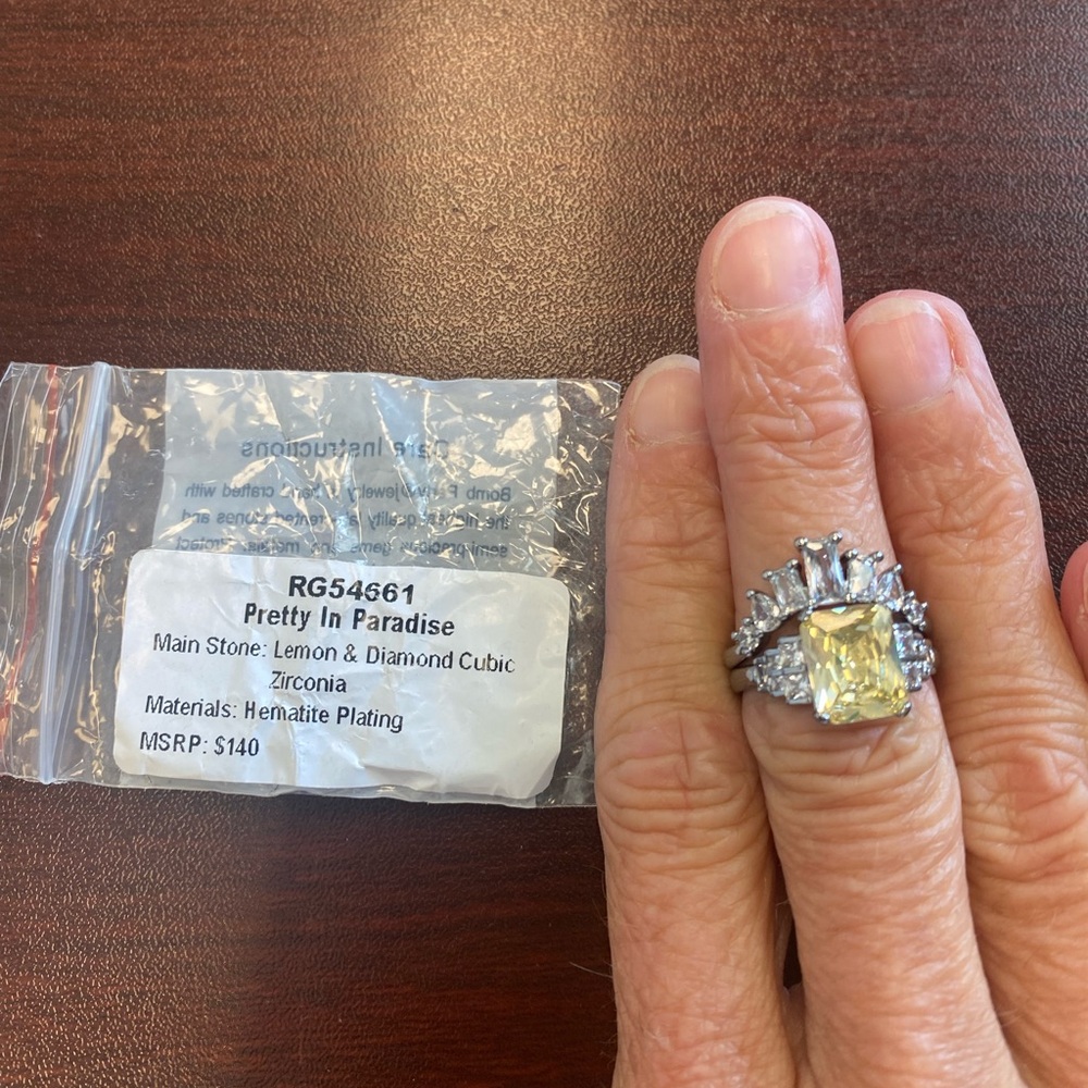 Pretty In Paradise Lemon & Diamond Cubic Zirconia Ring Size 7
